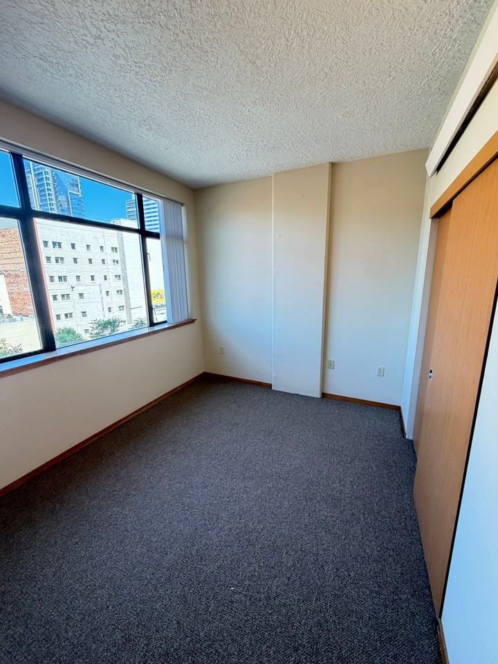 St. Francis Apartments - Photo 6 of 10