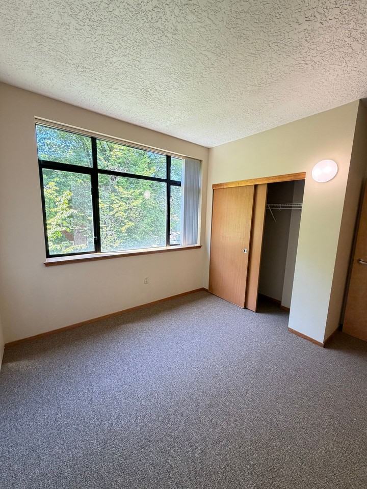St. Francis Apartments - Photo 7 of 10