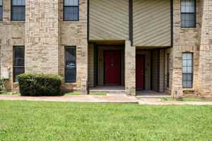 featured image of 900 Kilkenny Ct Apt B #Apt B