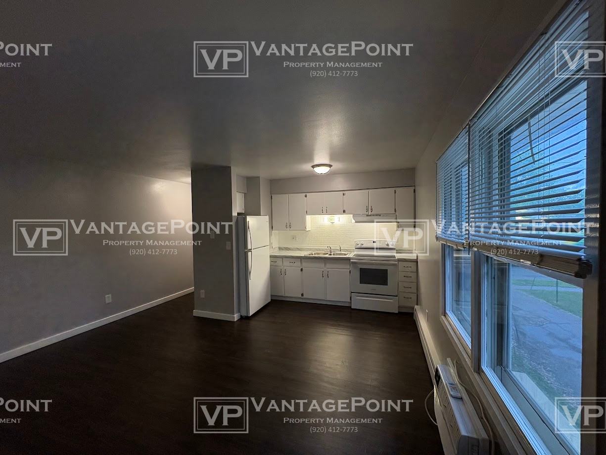 1054 Grognet St #F - Photo 4 of 10