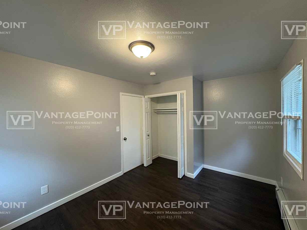 1054 Grognet St #F - Photo 7 of 10