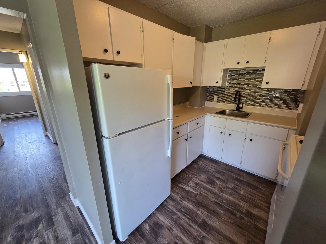 411 Ellerdale St #302 - Photo 5 of 33