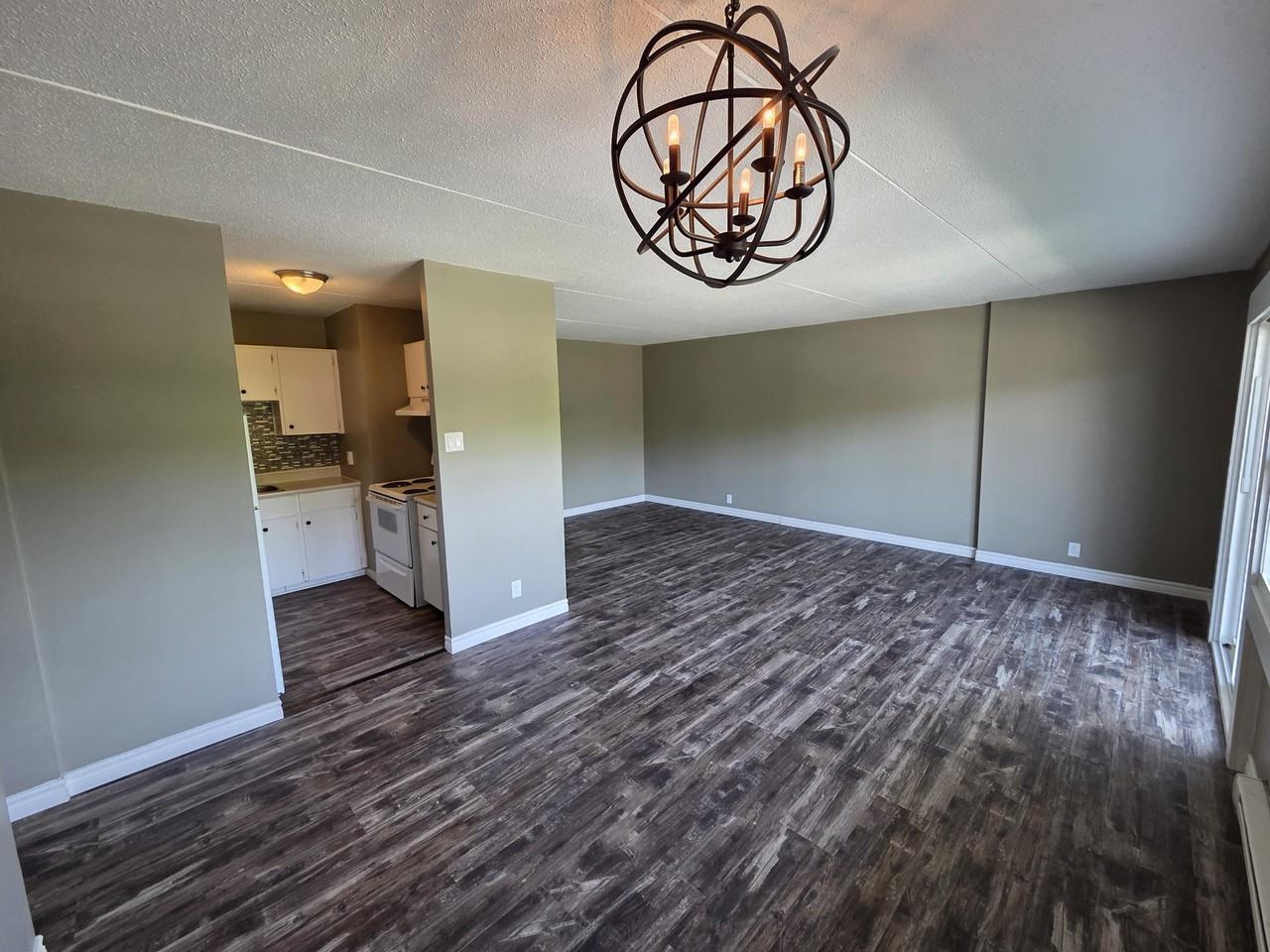 411 Ellerdale St #302 - Photo 6 of 33