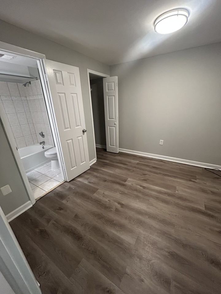 32 Bickel Ct #2 - Photo 3 of 4