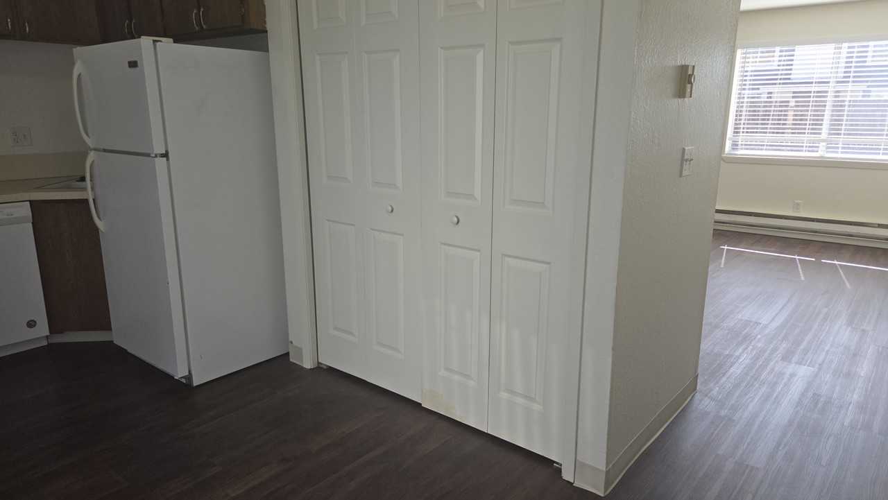 211 E Bird Ave #A - Photo 3 of 11