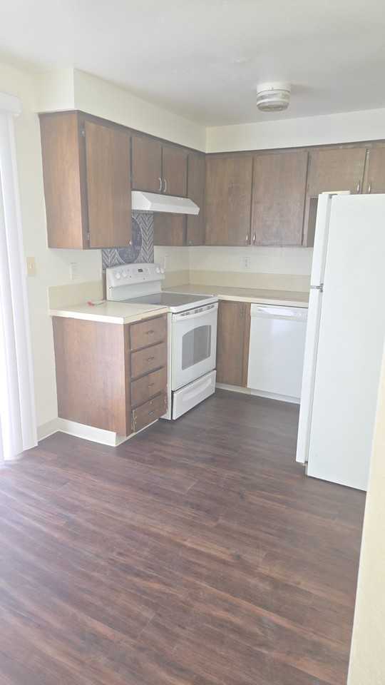 211 E Bird Ave #A - Photo 4 of 11