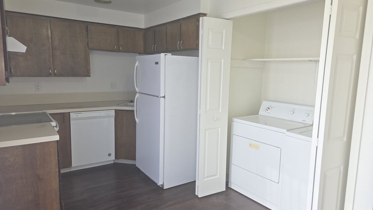 211 E Bird Ave #A - Photo 5 of 11