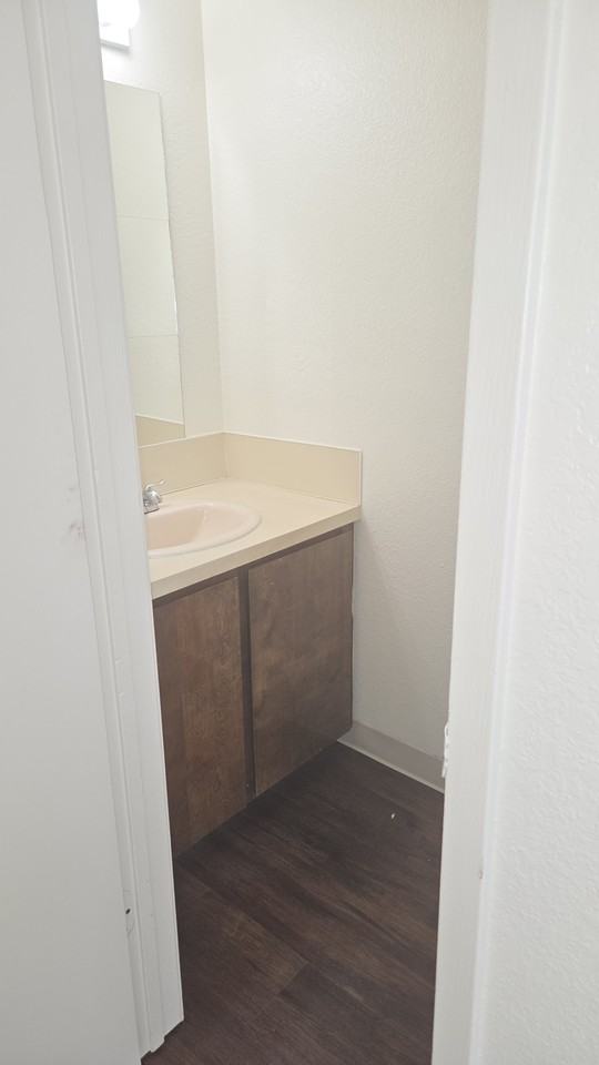 211 E Bird Ave #A - Photo 6 of 11