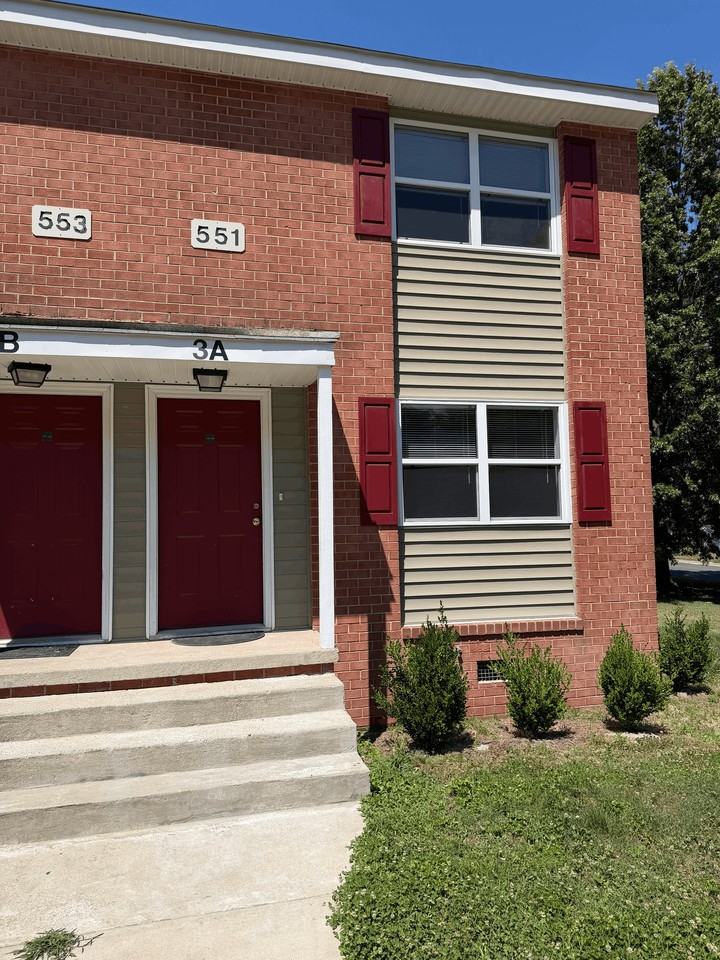 551 Cambridge Dr #551