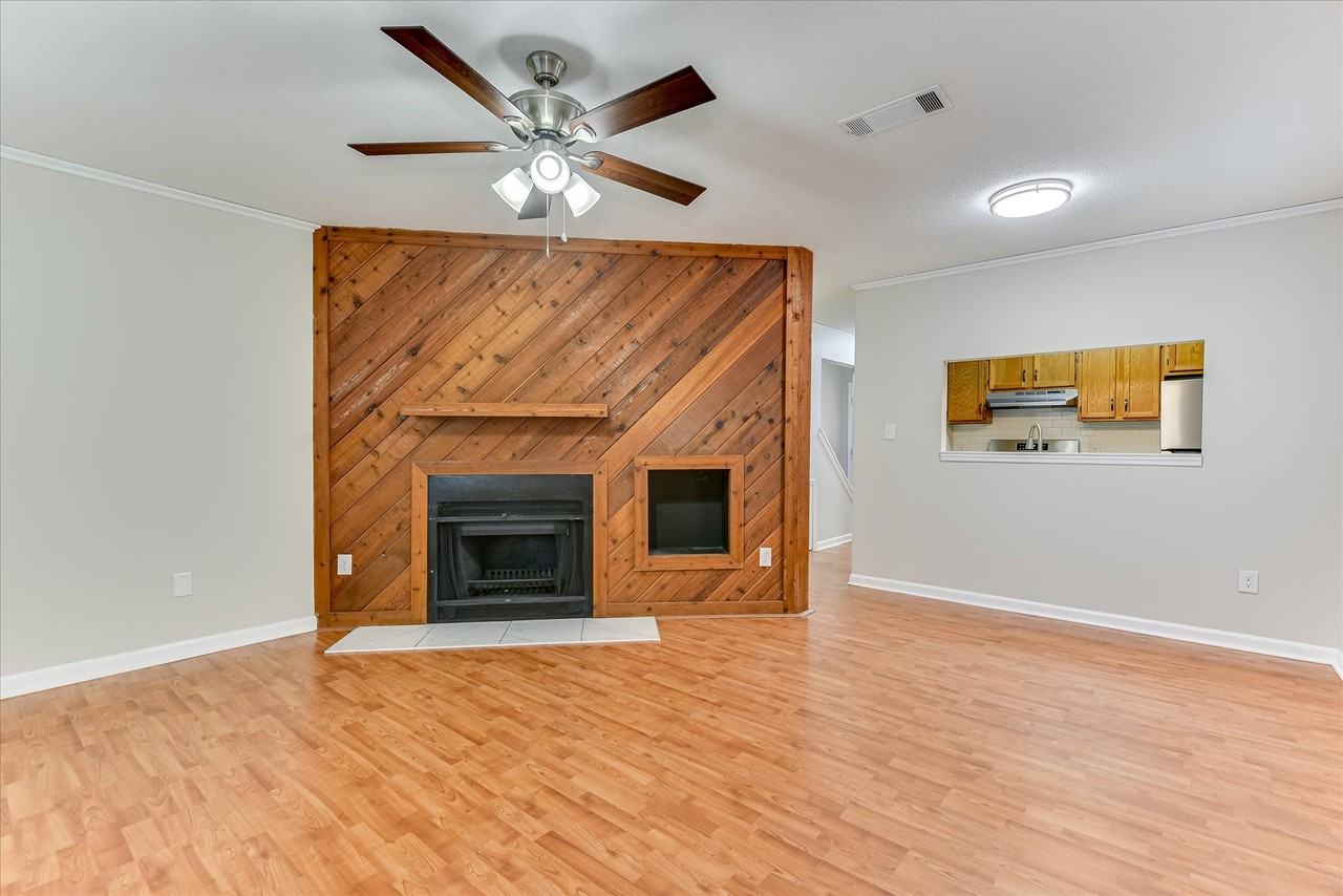 208 W Buena Vista Ave #1 - Photo 6 of 31