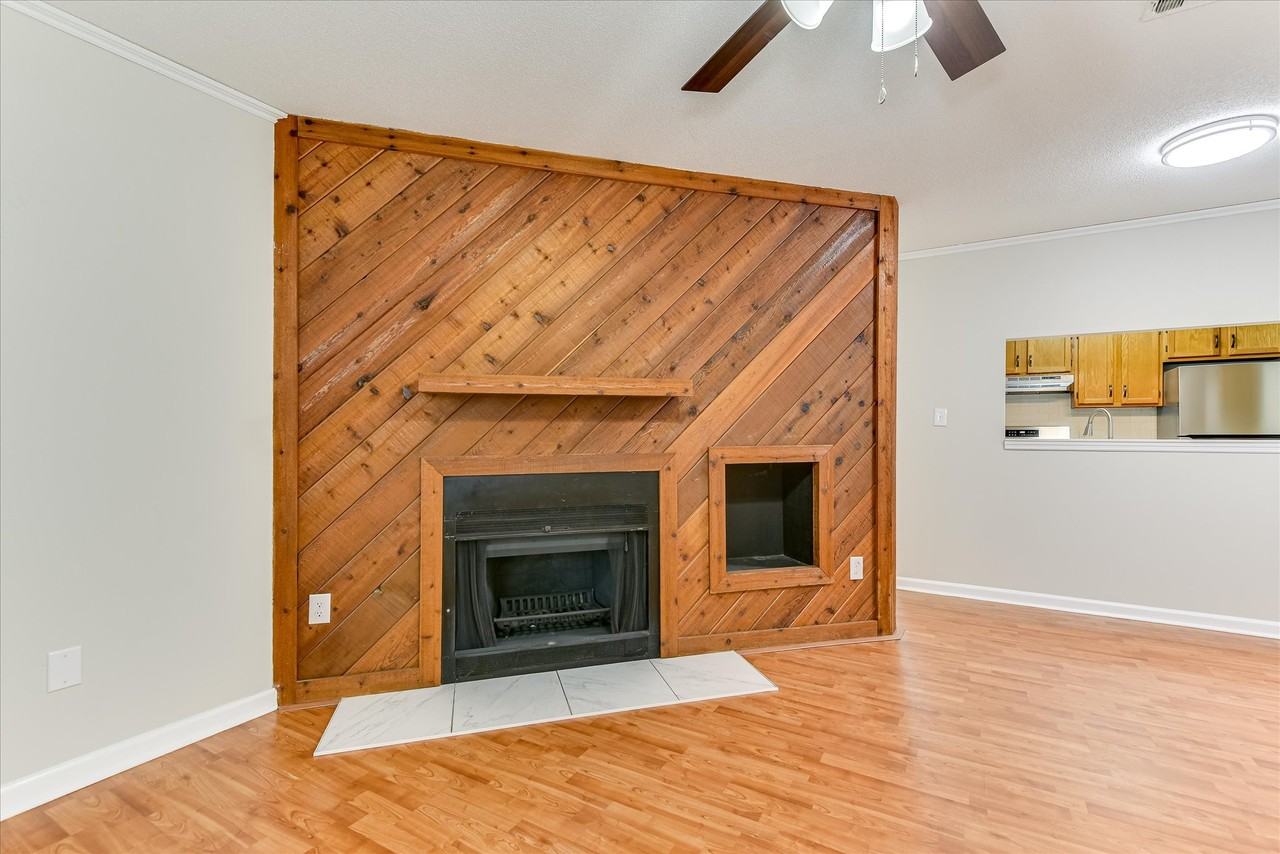 208 W Buena Vista Ave #1 - Photo 7 of 31