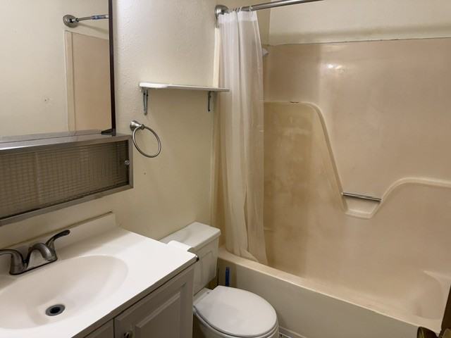 319 N 7th St #3 - Photo 3 of 11