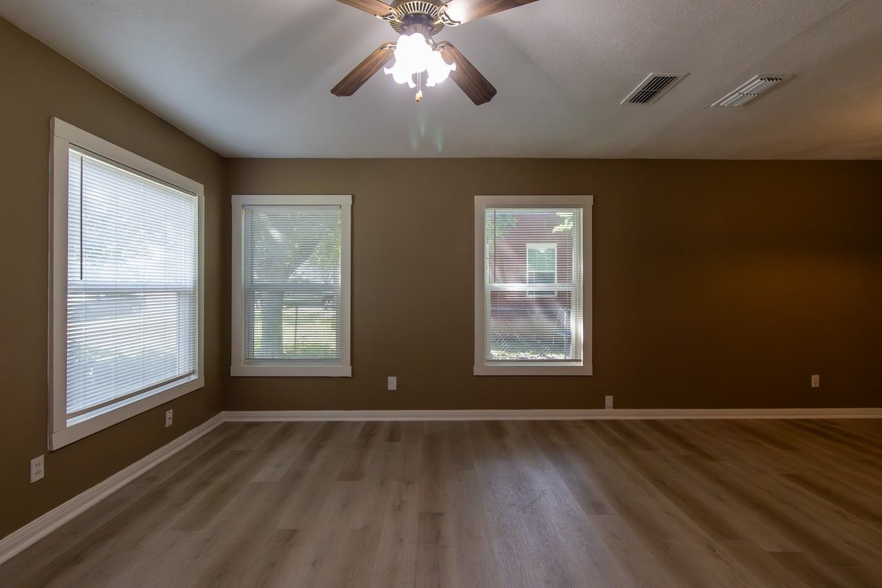 1610 N 22nd St #1 - Photo 4 of 29