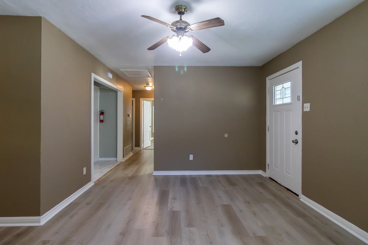 1610 N 22nd St #1 - Photo 6 of 29