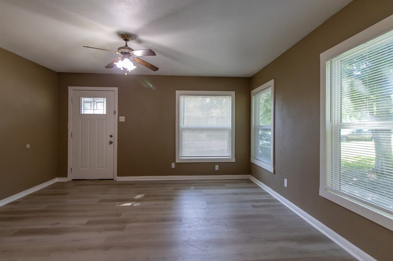 1610 N 22nd St #1 - Photo 7 of 29