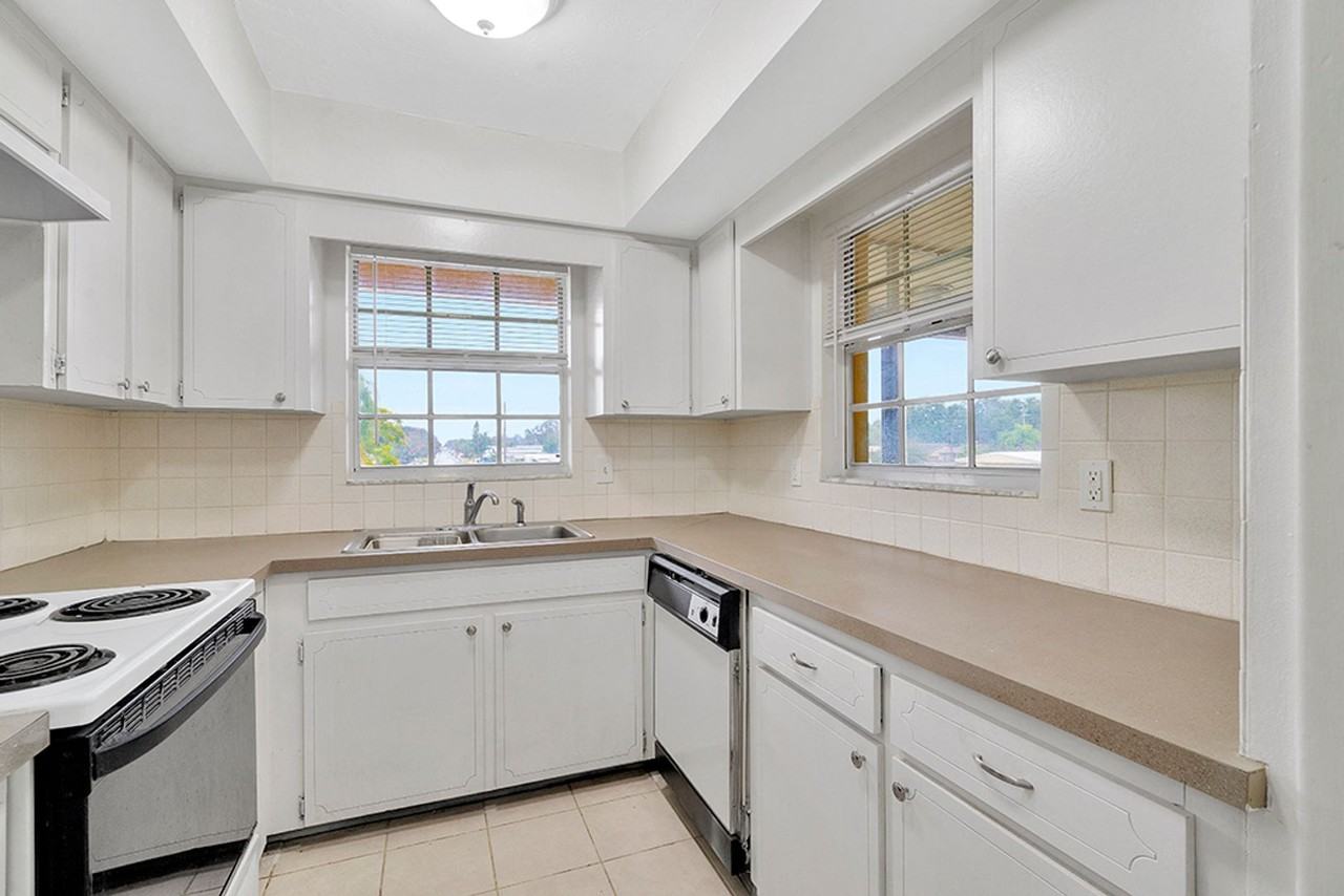 Lake Tarpon Apartments, a 55+ community - Photo 7 of 41