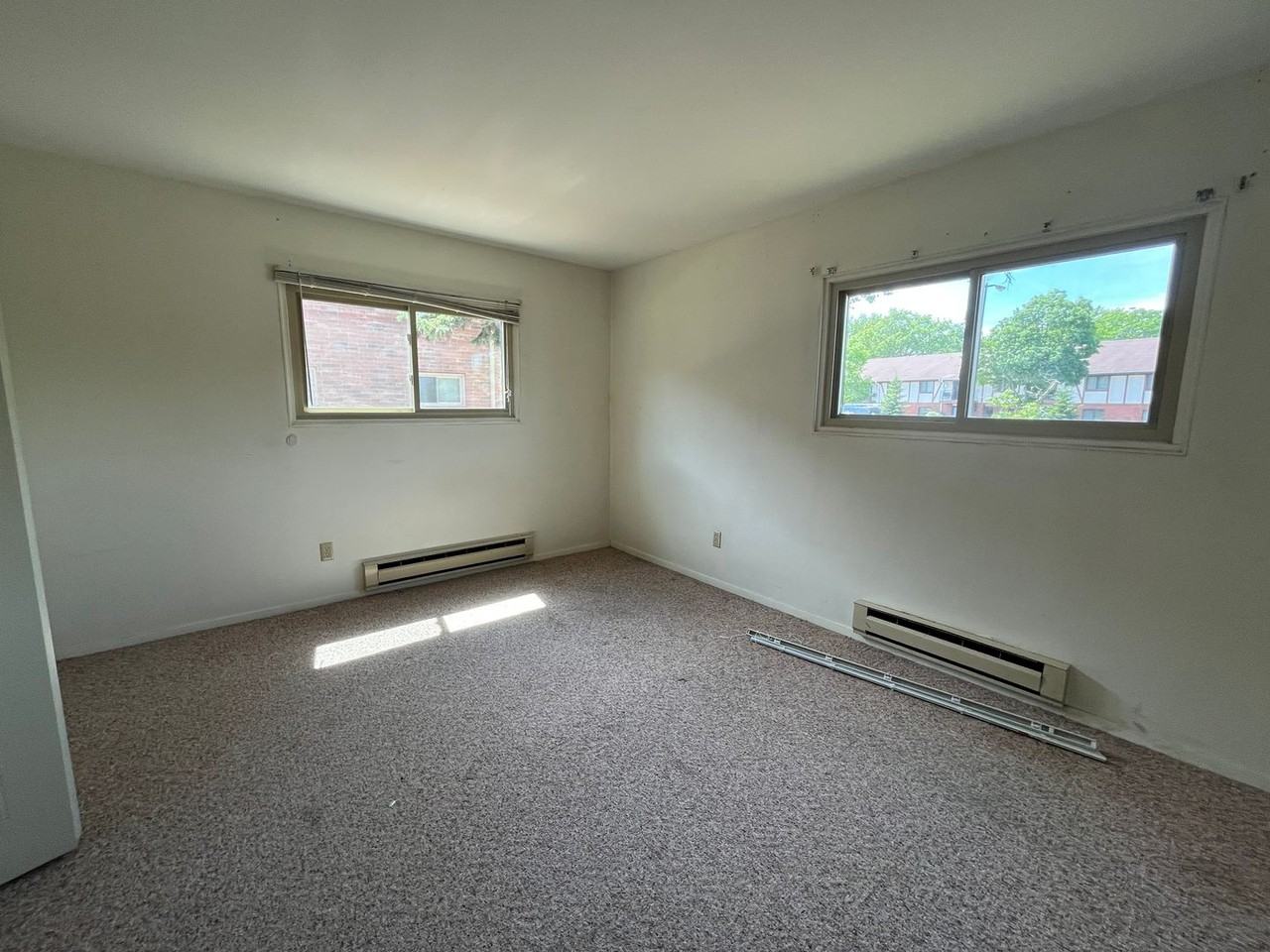 11229 W National Ave - Photo 7 of 10