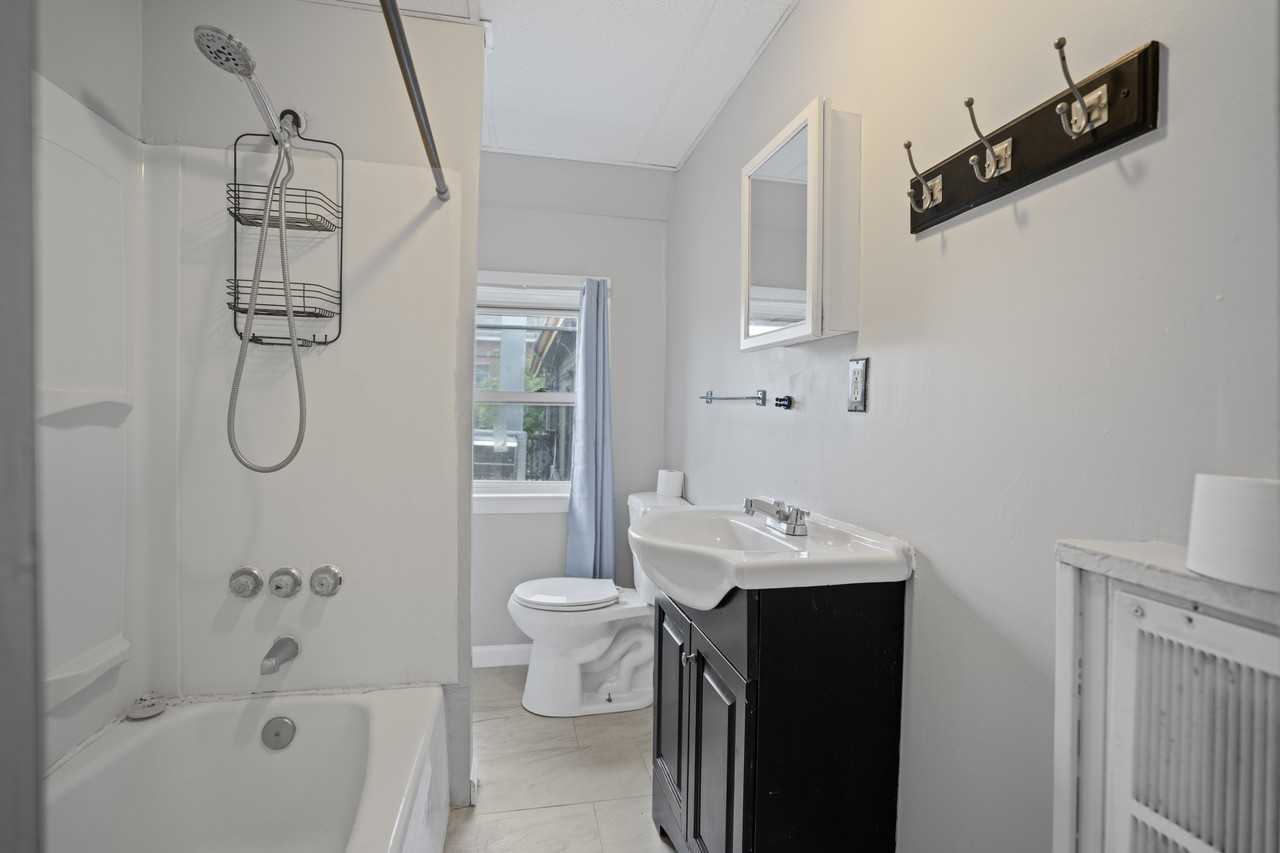 235 Monmouth St #2 - Photo 5 of 8