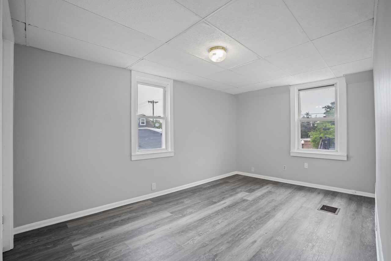 235 Monmouth St #2 - Photo 6 of 8