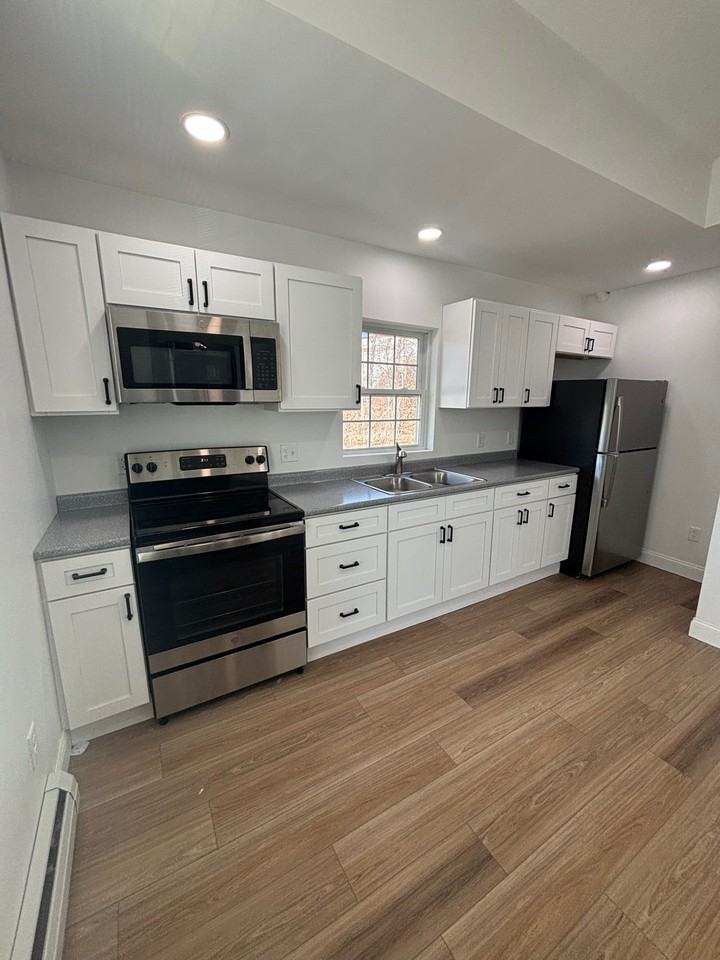 20 Wallace Ct #1 - Photo 4 of 23