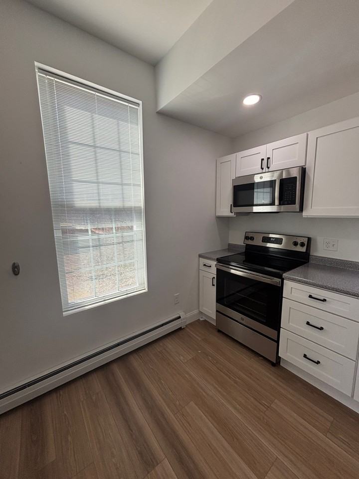 20 Wallace Ct #1 - Photo 6 of 23
