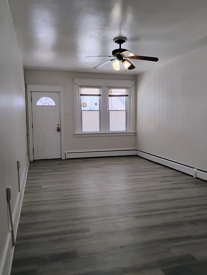 130 Harvey Ave #1 - Photo 2 of 26
