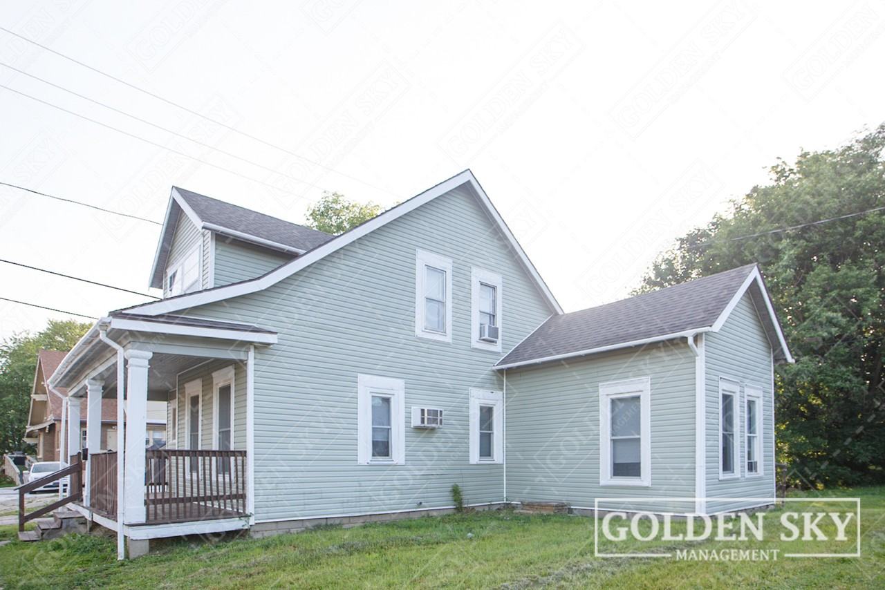 312 S Gharkey St #1 - Photo 2 of 10