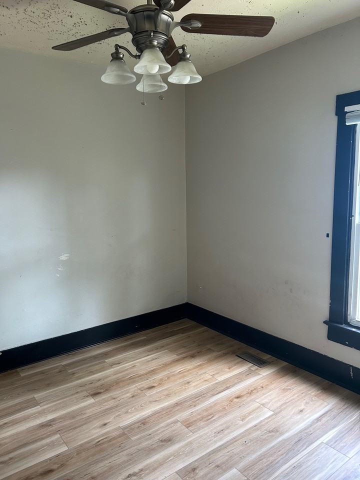 609 Adams St #1 - Photo 4 of 7