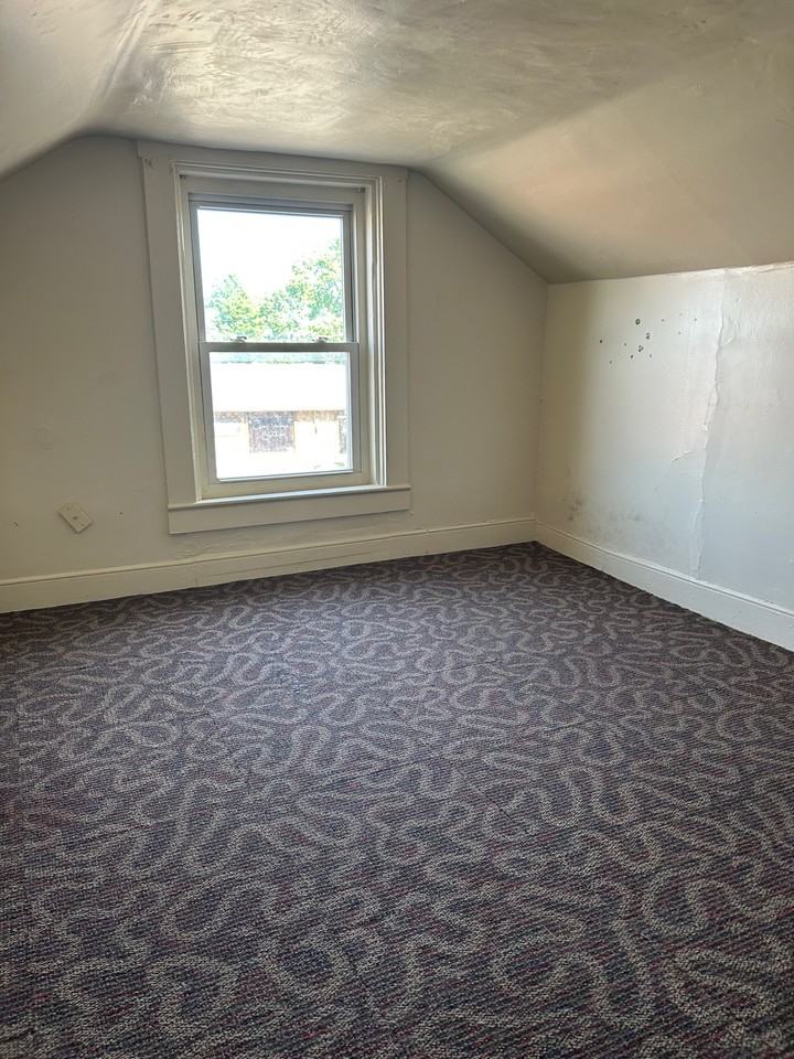 422 S Wayne St #422 - Photo 5 of 7