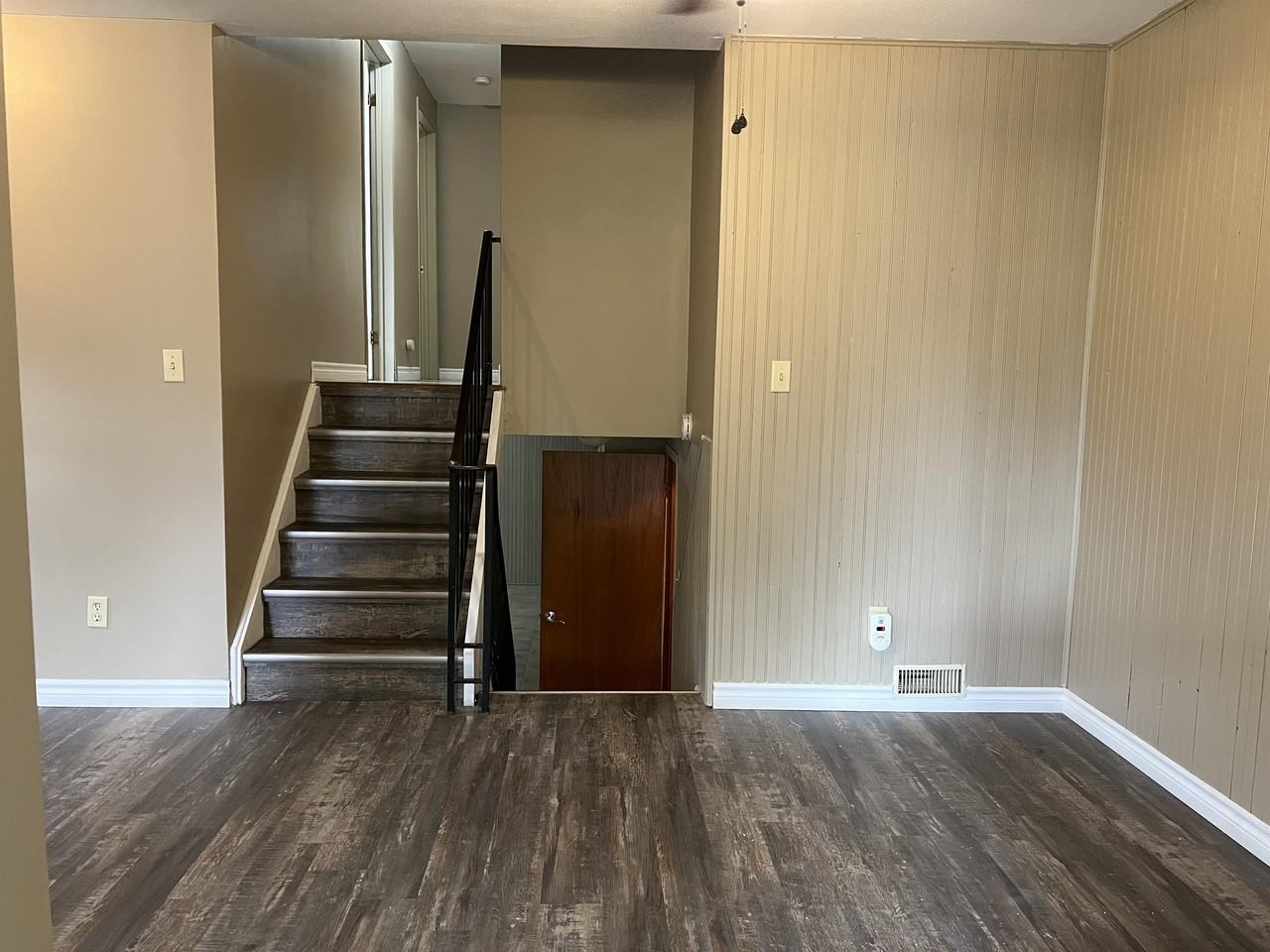85 Gladstone Ave #1 - Photo 6 of 16