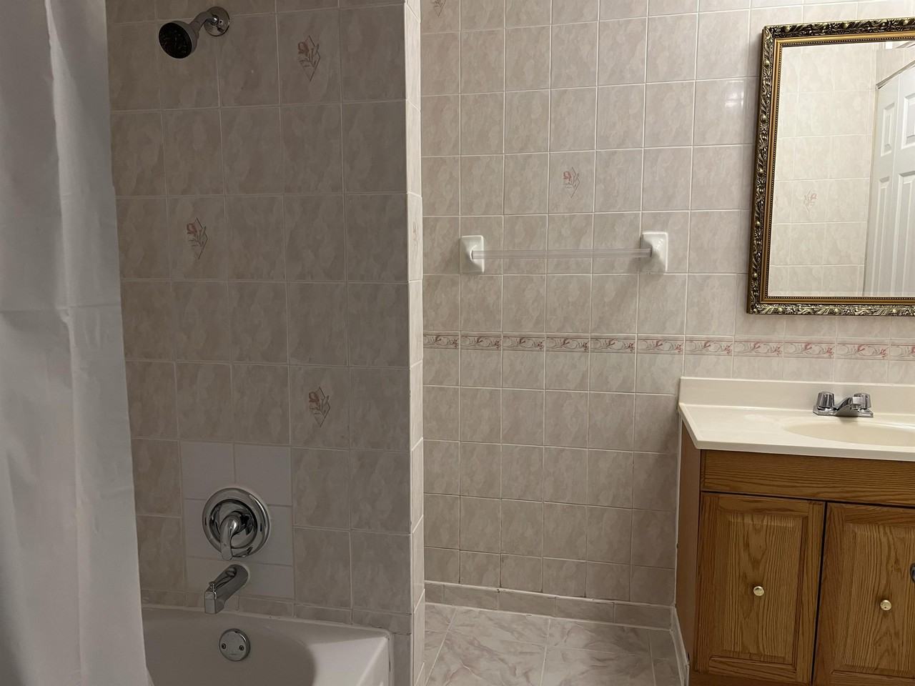 85 Gladstone Ave #1 - Photo 7 of 16