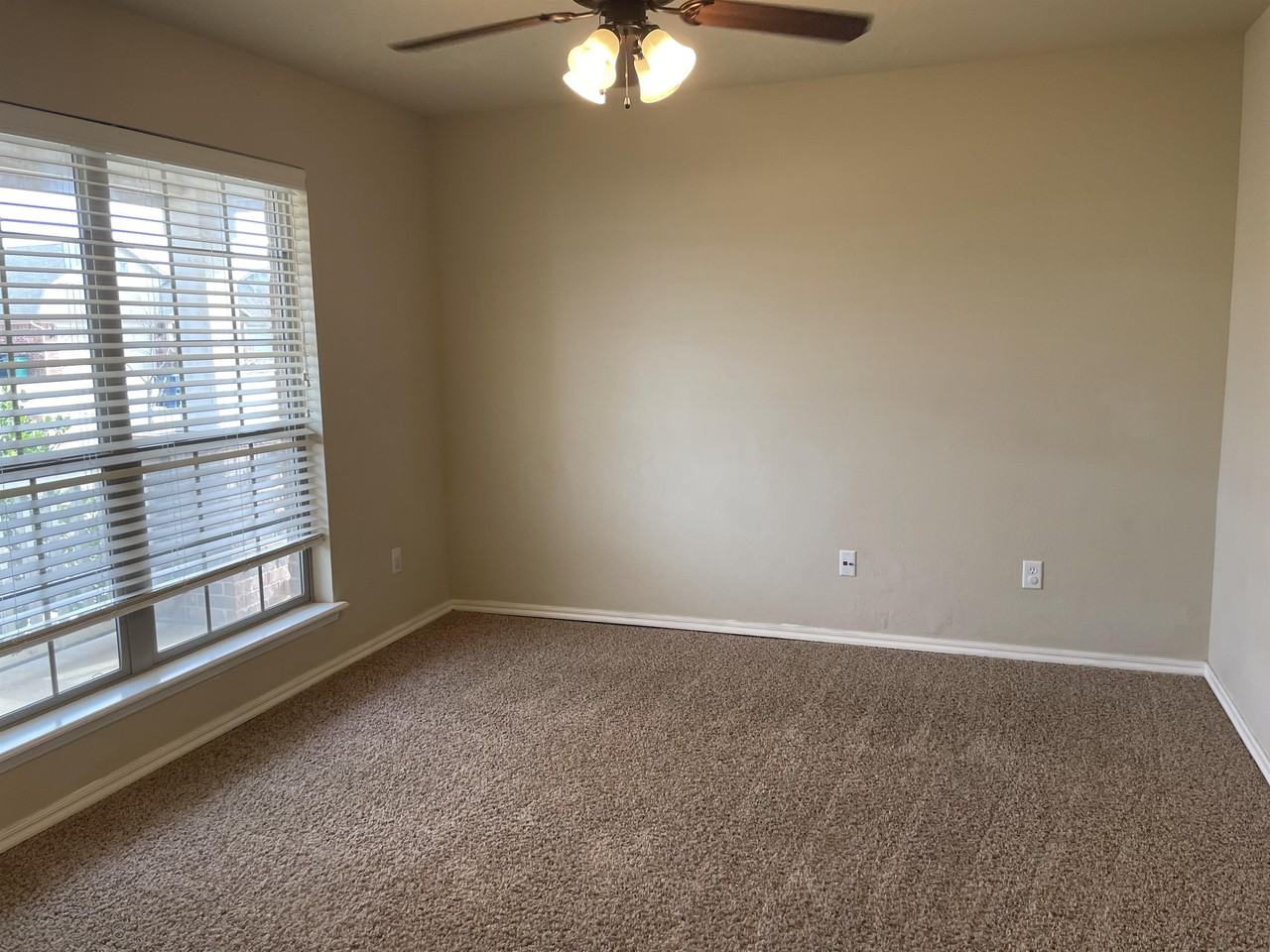 2609 Nw 182nd St #1 - Photo 5 of 19