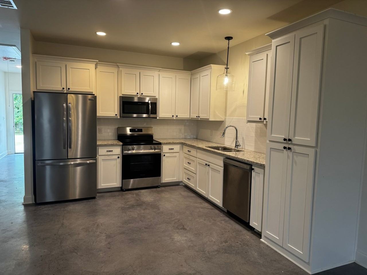8073 Arnold Rd - Photo 5 of 17