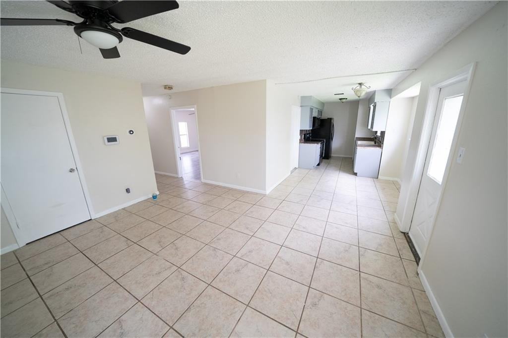 1610 La Joya St #1 - Photo 3 of 19