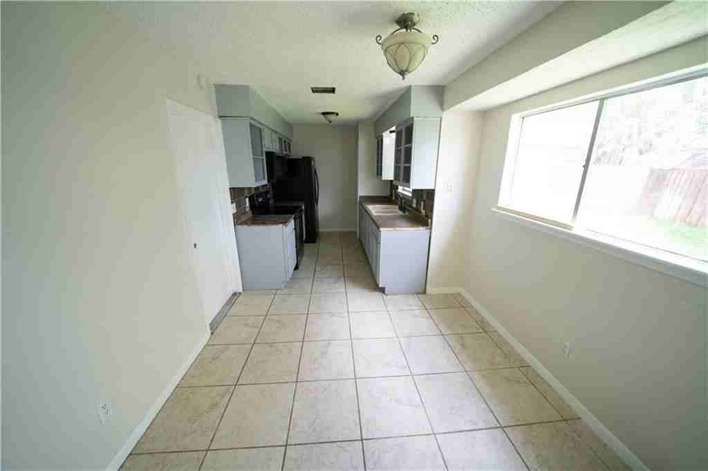 1610 La Joya St #1 - Photo 7 of 19
