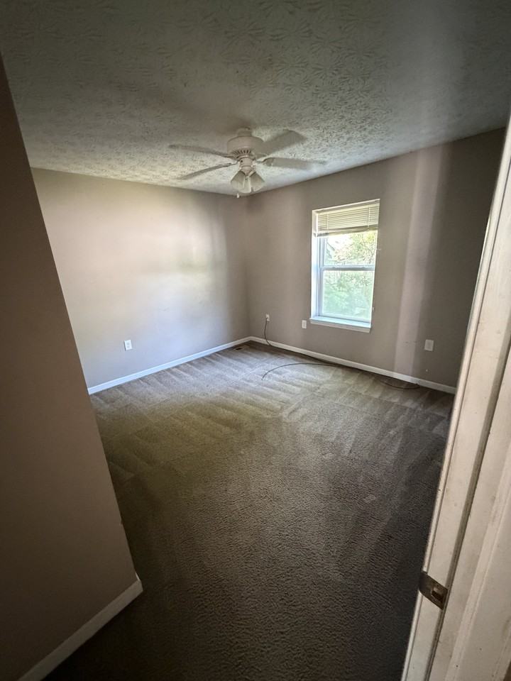 1354 Minnesota Ave #1 - Photo 5 of 11