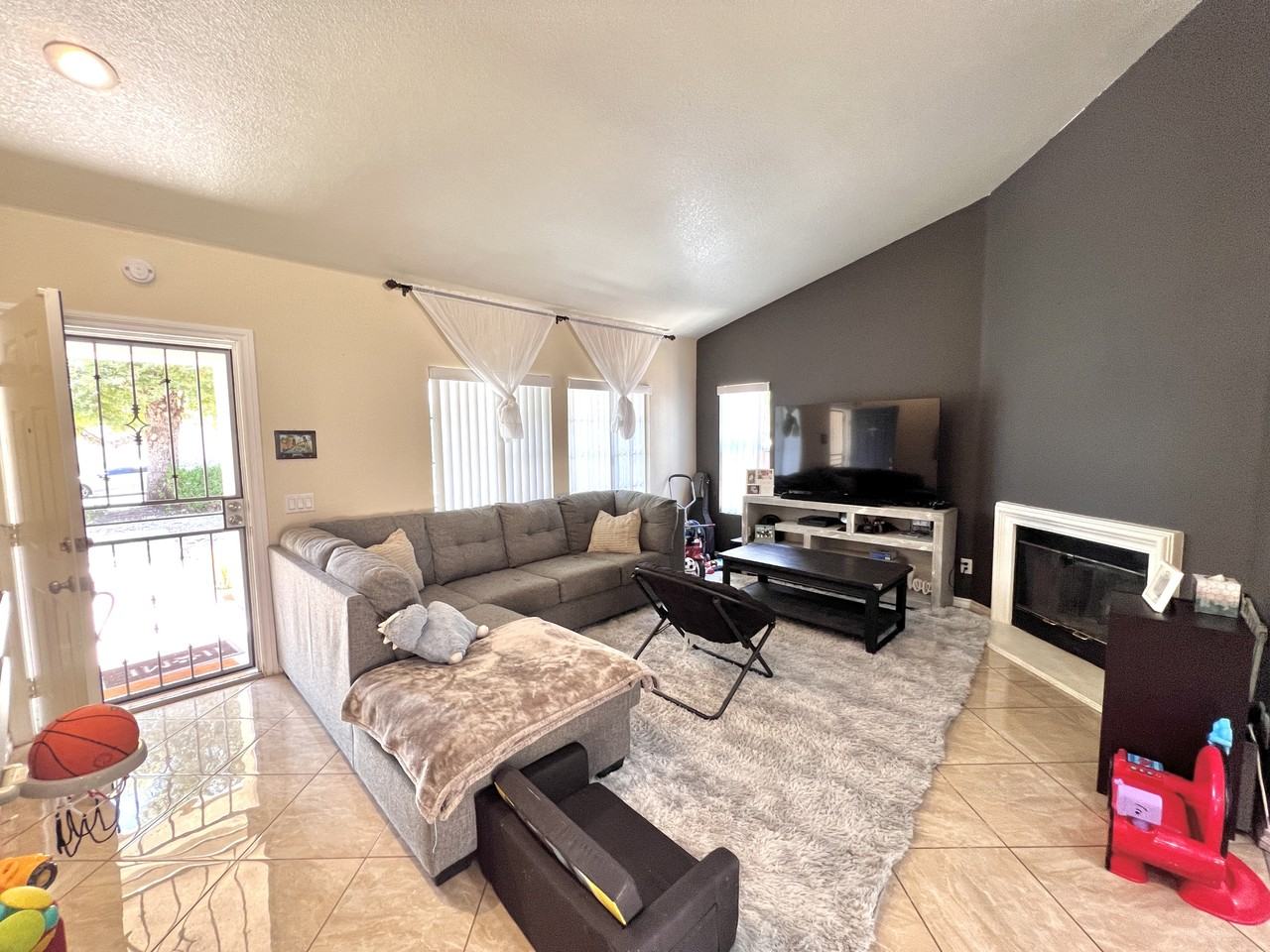 23232 Trillium Dr #1 - Photo 4 of 23