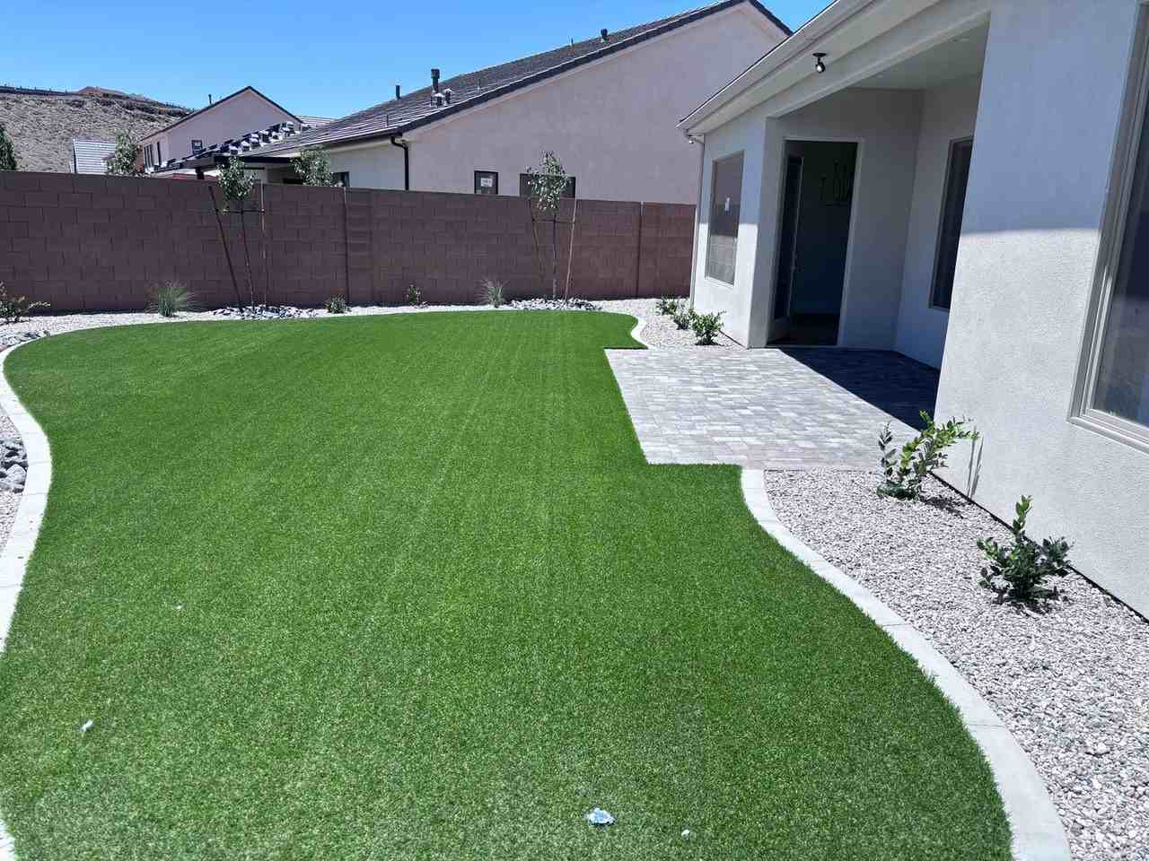 2836 E Creek Side Ct - Photo 3 of 19