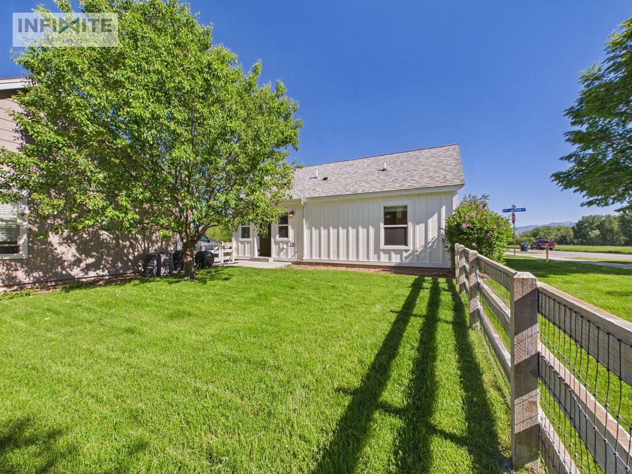 845 Cottage Park Ln - Photo 3 of 12