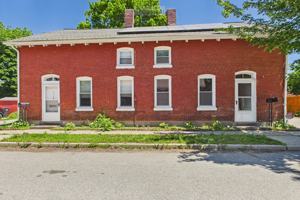 featured image of 111 Victory St #1
