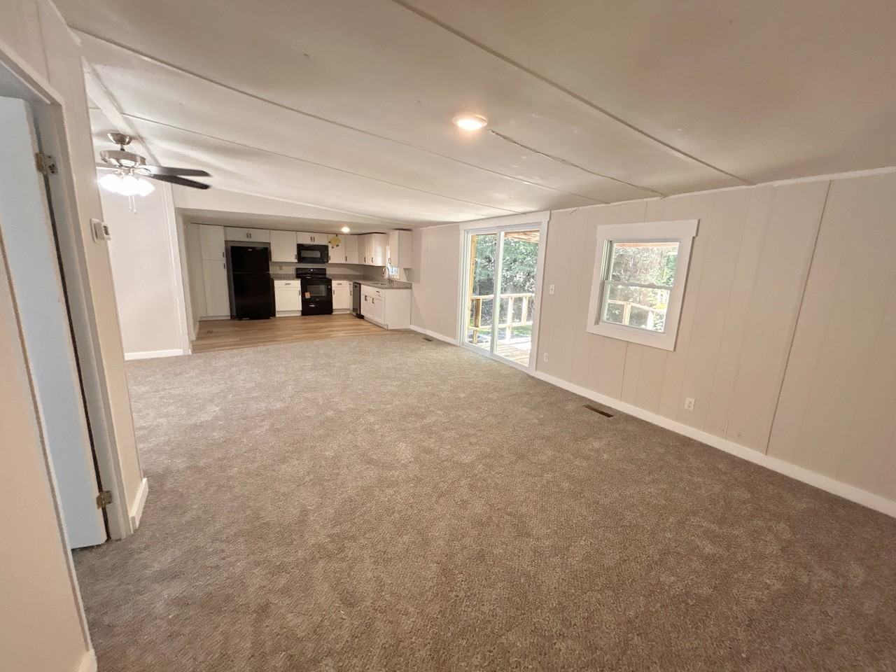 415 Old Statesville Rd #1 - Photo 5 of 29