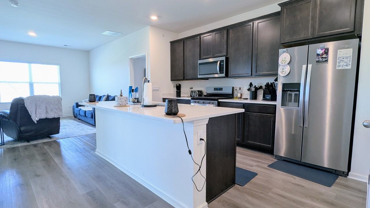 1194 Wood Lily Ln #1 - Photo 3 of 15