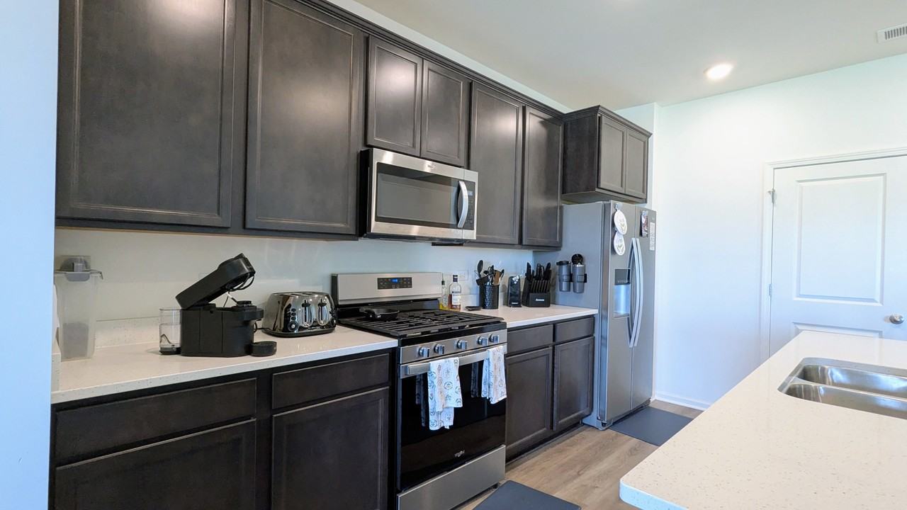 1194 Wood Lily Ln #1 - Photo 4 of 15