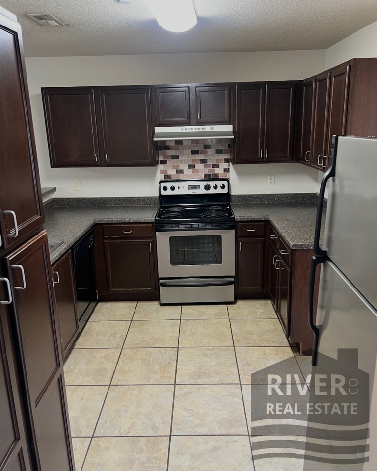 105 Deer Brooke Ln #105 - Photo 3 of 10