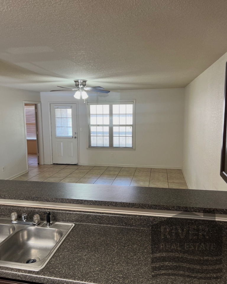 105 Deer Brooke Ln #105 - Photo 5 of 10