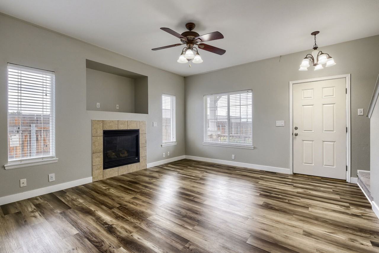 8102 Silver Glen Dr #1 - Photo 3 of 17