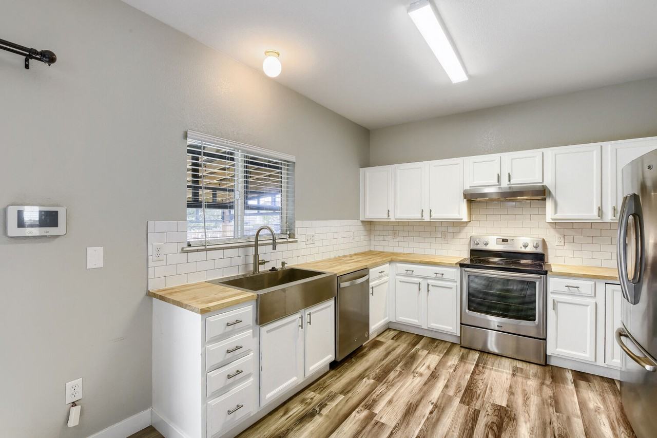 8102 Silver Glen Dr #1 - Photo 5 of 17