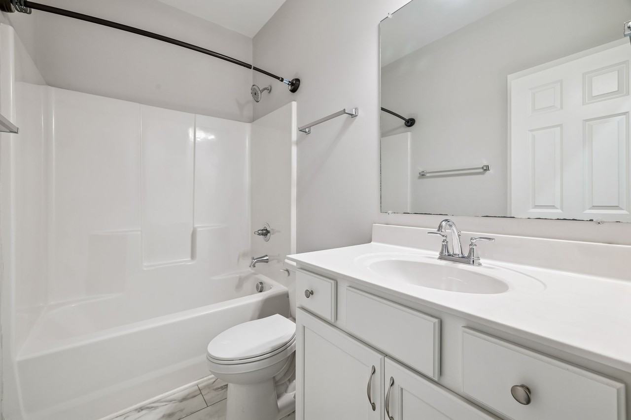 428 Triple Crown Cir #1 - Photo 4 of 38