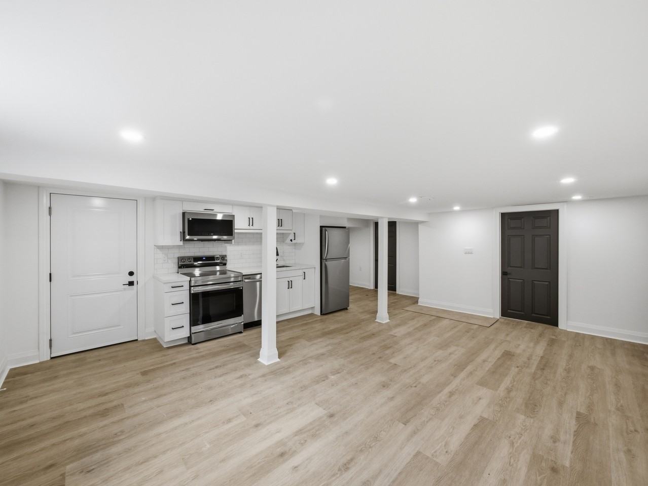 647 Limeridge Rd E #1 - Photo 3 of 10