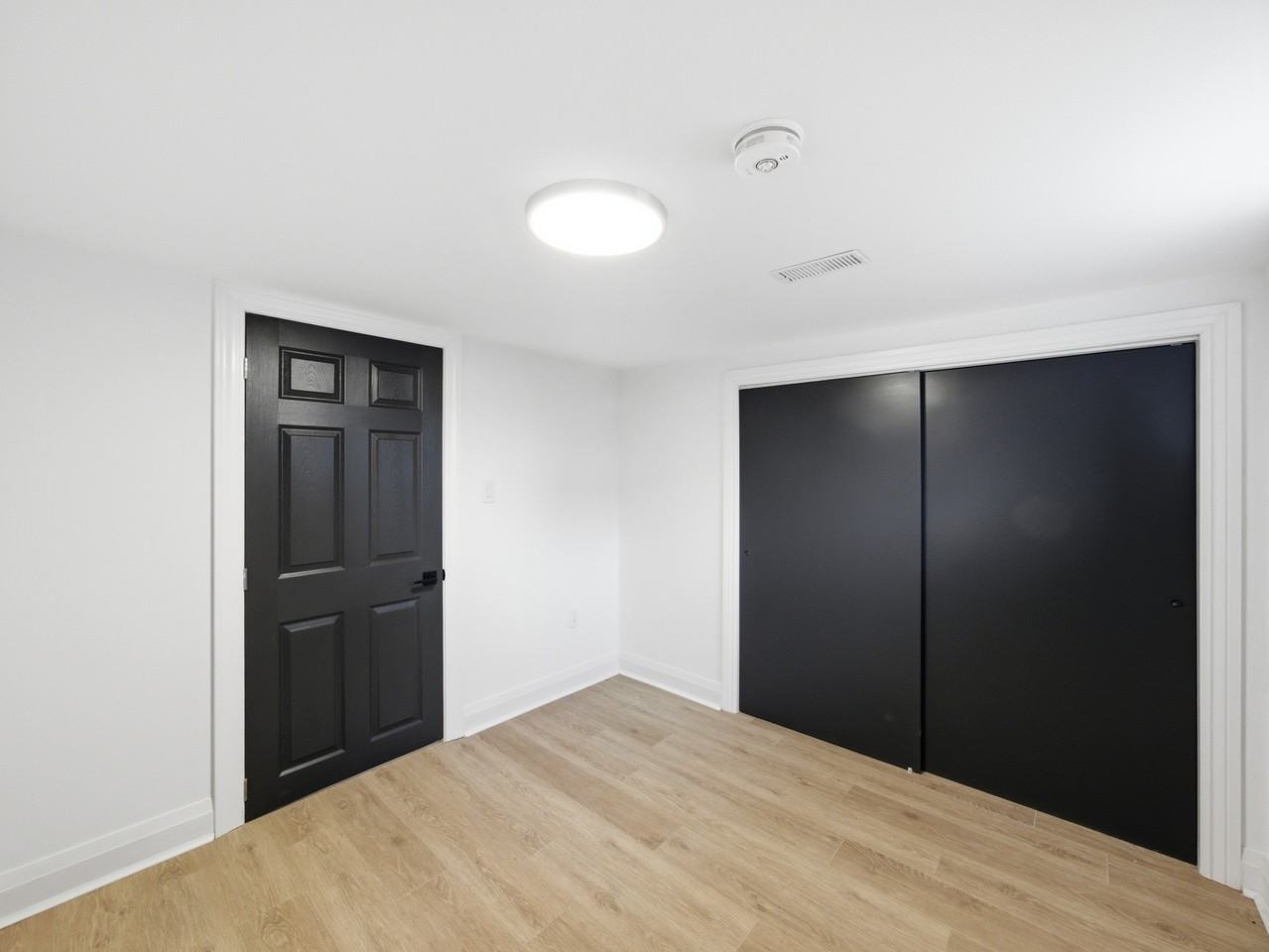647 Limeridge Rd E #1 - Photo 7 of 10